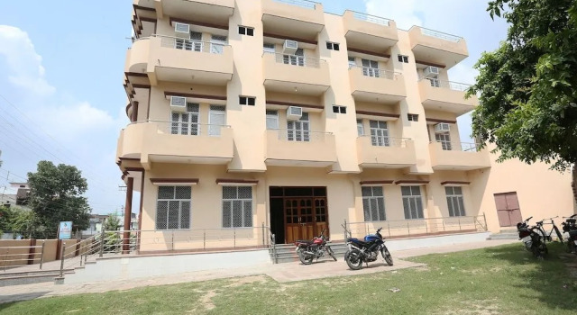 OYO 18324 Sahani Guest House
