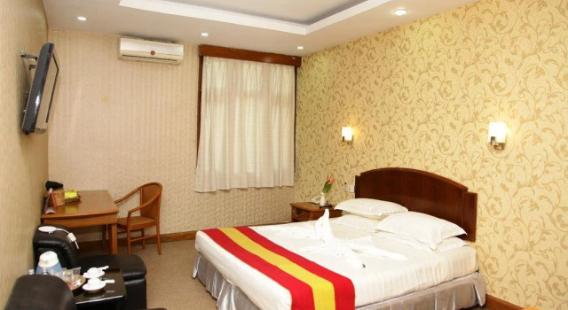 Pathein Hotel, Prenota Hotel Pathein Ayeyarwaddy Region
