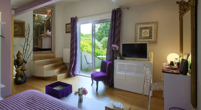B&B La Closerie 33, Rezerwuj Bed and Breakfast Hotele w Sadirac z basenem, Basen
