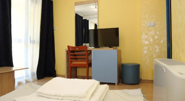Студия с балконом Fenix Family Hotel