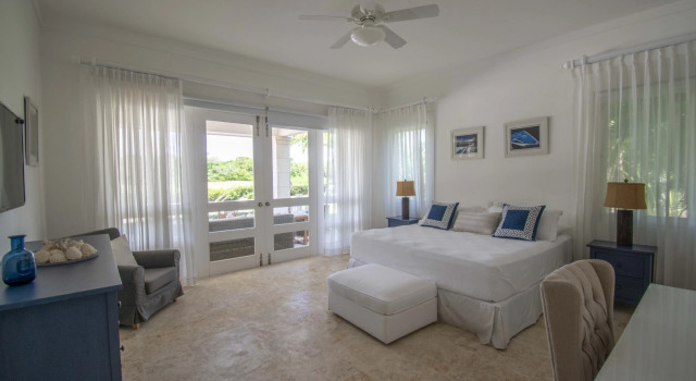 Golf-front Villa With Large Spaces Staff and Pool Situated in Luxury Beach Resort, Prenota Resort Hotel a Punta Cana con piscina, Piscina