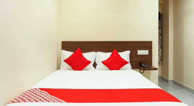 Oyo 29061 Suryas Grand, Rezerwuj Hotel Visakhapatnam Andhra Pradesh