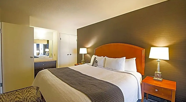 Двухместный номер Deluxe c 1 комнатой Cambridge Suites Hotel Halifax