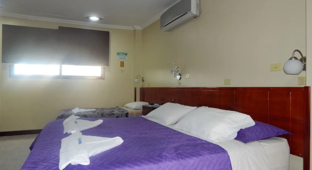 Трёхместный номер Comfort c 1 комнатой с балконом Hotel Los Algarrobos