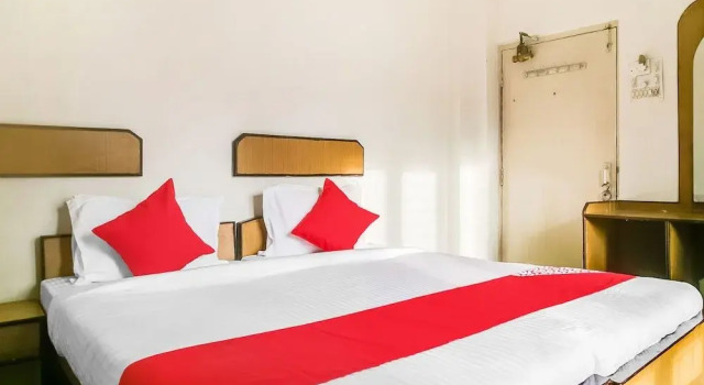 OYO 47645 Hotel Sai Vinayak Boarding And Lodging, Rezerwuj Hotel Secunderabad 