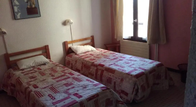 Cap Verb Guillestre, Book Pension Hoteller i Rhône-Alps med parkering, Parkering