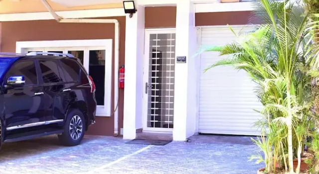 Coast to Coast Homes, Prenota Appartamento Hotel a Bwari con parcheggio, Parcheggio