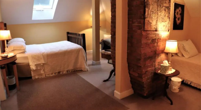 Люкс 50 Lincoln Short North Bed & Breakfast
