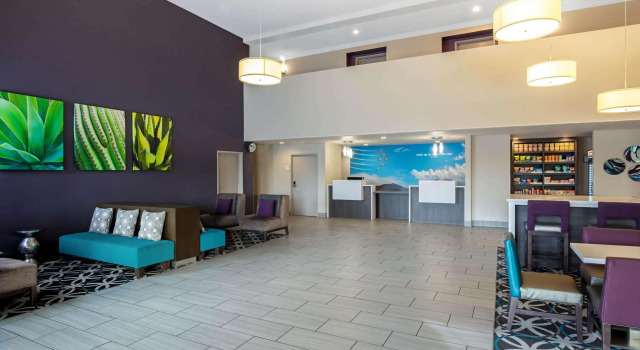 La Quinta Inn Las Vegas Nellis, Rezervați Hotel Nellis Statele Unite ale Americii