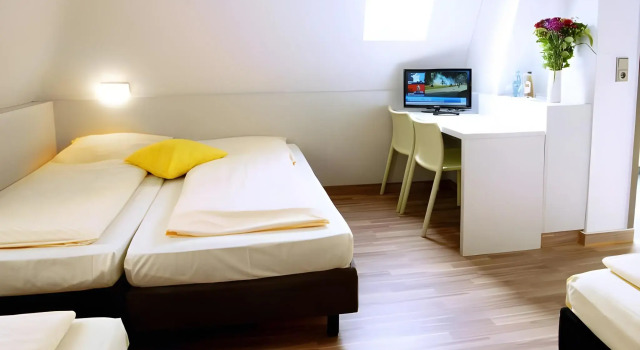Colour Hotel
