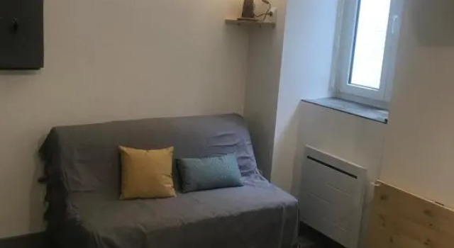 Joli Studio Entierement Renove