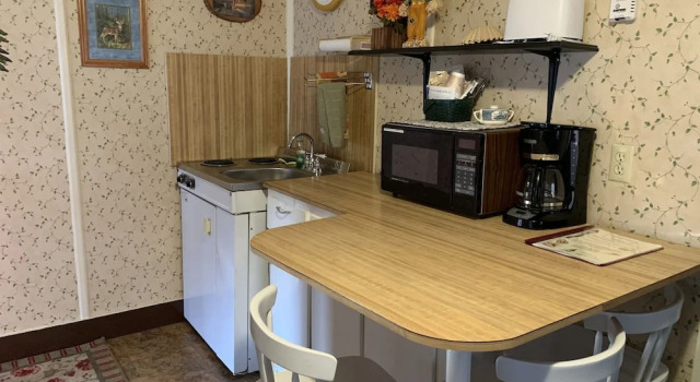 Семейный коттедж Дуплекс Carroll Motel & Cottages