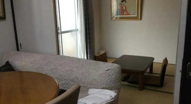 Апартаменты Gallery Compass- Art Apartments Osaka with Breakfast Free Parking