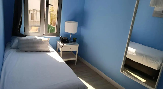 Cascais Home Sweet Hostel, Забронировать Хостел Хостелы Кашкайш, рядом с Торговый центр CascaisVilla, Хостел