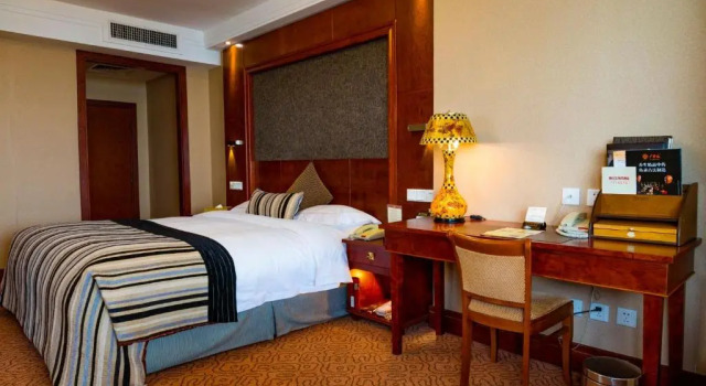 Двухместный номер Standard с балконом и с красивым видом из окна Yantai Golden Gulf Hotel