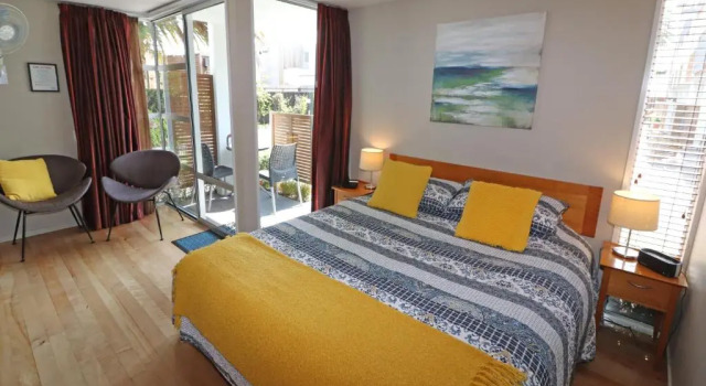 Студия Deluxe Sumner Bay Motel