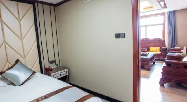 Suite Yongping Hotel