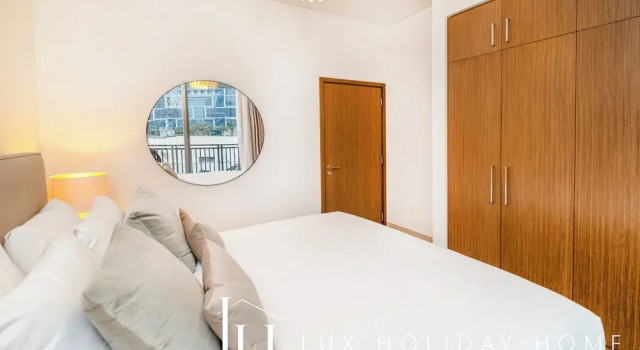 LUX 52 42 Deluxe Marina View Suite 2, Dubai