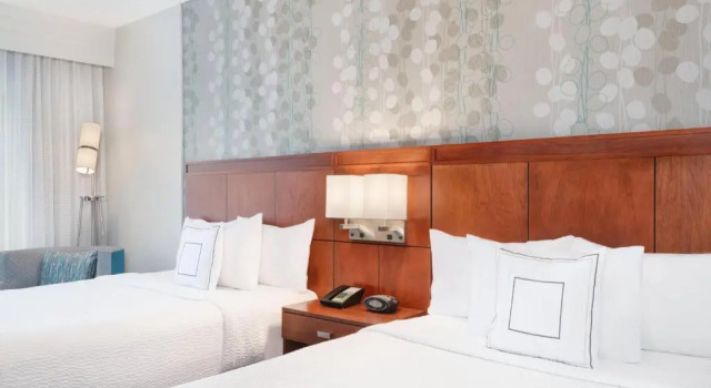 Четырёхместный номер Standard Courtyard by Marriott Pittsburgh Washington Meadow Lands