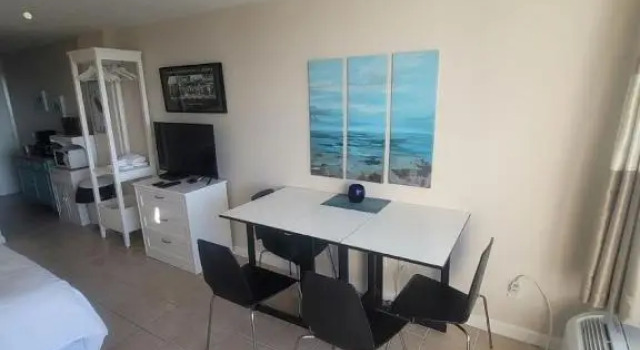 Апартаменты с видом на море Islander East Condominiums