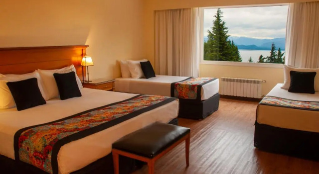 Четырёхместный номер с видом на озеро Huinid Bustillo Hotel & Spa
