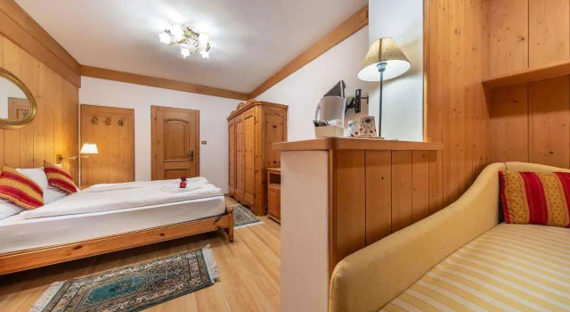 Hotel Ciasa Lorenzi, Забронировать Отель СПА-отели Кортина-д'Ампеццо, рядом с Канатная дорога Фунивия Фалория, SPA-услуги