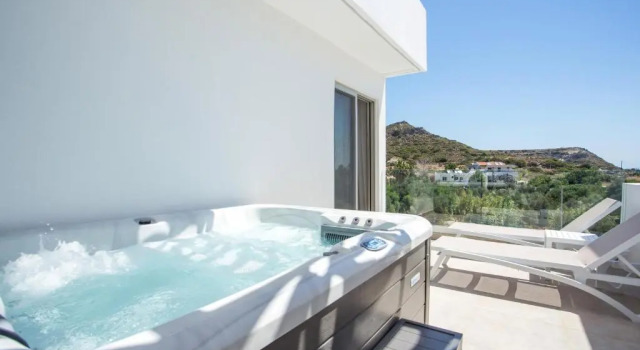 Люкс Hollywood Inn Faliraki
