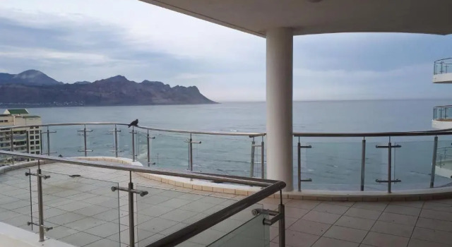 Апартаменты 1501 Hibernian Towers Luxury Self Catering Apartment