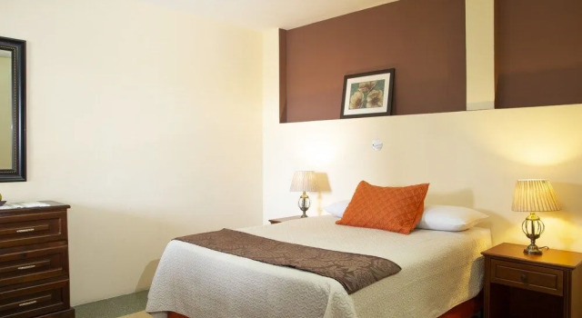 Hotel Casa Salomé, Забронировать Отель Зона 10 , рядом с Кафедральный собор Гватемалы