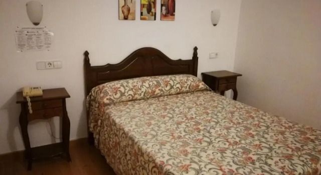 Hotel La Glorieta, Book Hotel Billige hoteller i Caceres Province