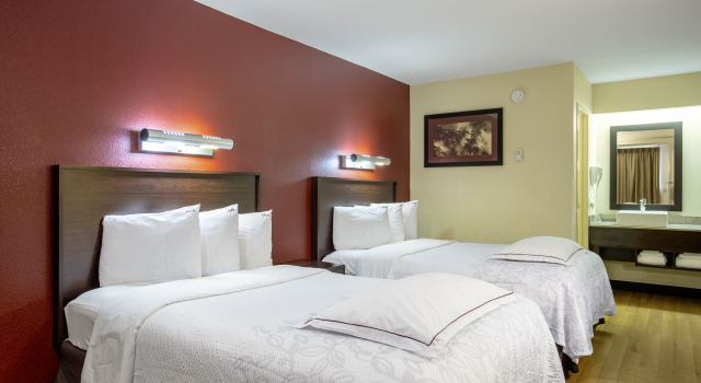 Red Roof Inn PLUS+ Statesville, Забронировать Отель Стейтсвилл Северная Каролина