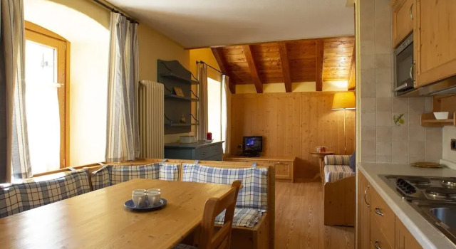Двухместные семейные апартаменты с балконом и с видом на горы Villa Fridau resort