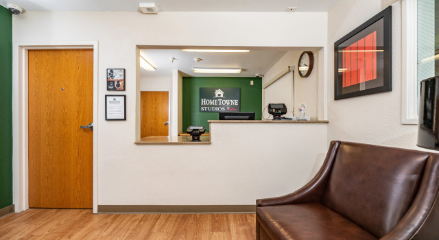 HomeTowne Studios by Red Roof Fresno - West, Reserva ahora Hotel Fresno 