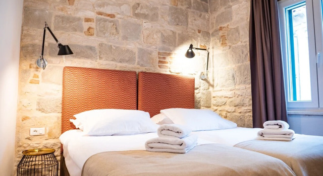 Студия Deluxe Emarconi history&luxury in Split center