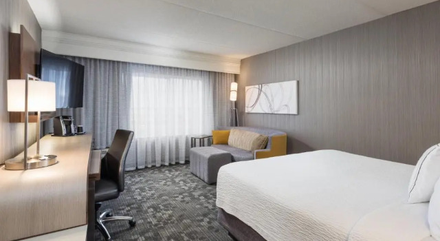 Номер Standard Courtyard by Marriott Toronto Vaughan
