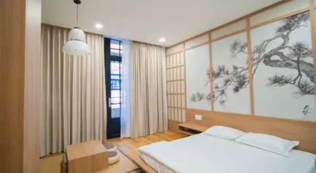 Люкс Deluxe Katoya Suites Saigon Honkan 加藤部屋西貢本館