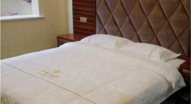 Huafeng Hotel