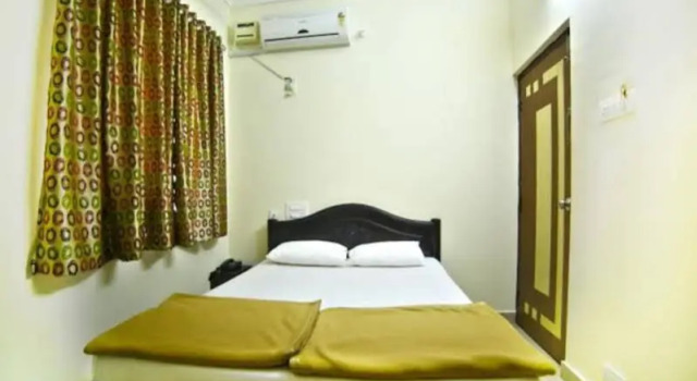 Reva Guest House, Rezervovat Penzión Hotely v Andhra Pradesh s parkováním, Parkování