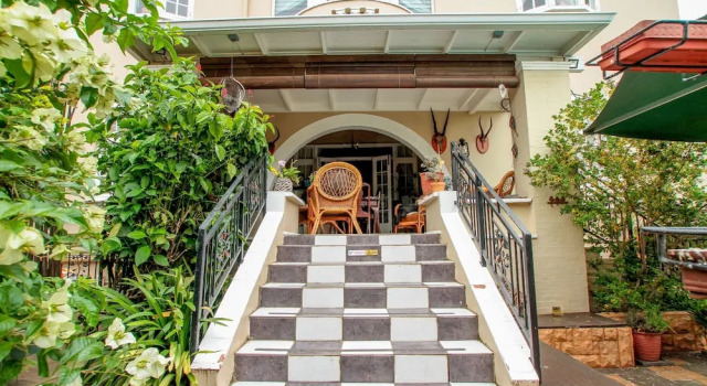 Acorn B&B in Durban, Забронировать Отель «постель и завтрак» Essenwood Дурбан
