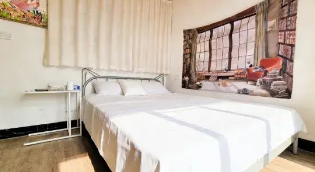 Люкс с 2 комнатами Old Western-Style Villa Suite Homestay (Shaanxi South Road)