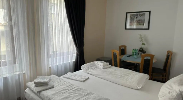 Hotel-Café-Burg Stahleck, Забронировать Отель Отели Долины Среднего Рейна с парковкой, Парковка