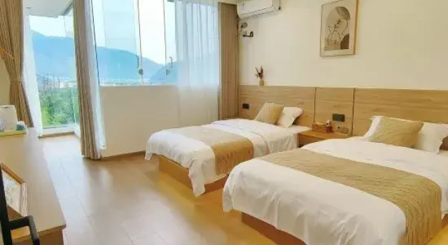 Yueer Hotel, Prenota Hotel Hotel a Sichuan con parcheggio, Parcheggio