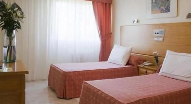 Одноместный номер Standard с балконом Nuevo Astur Spa