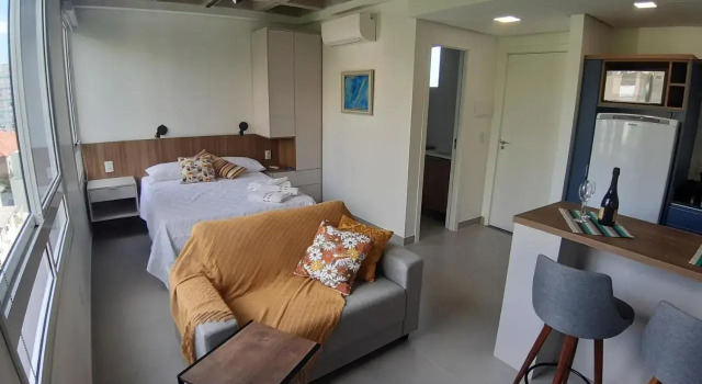 Studio contemporâneo em prédio novíssimo