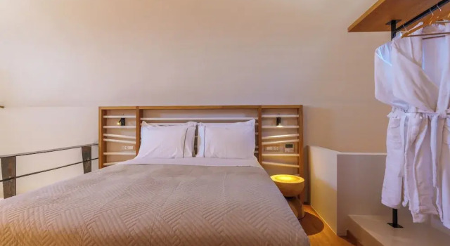 Halo Santorini - Living Experience, Book Villa Exo Gialos Thiras Greece