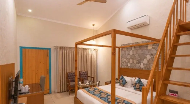 Номер Standard Дуплекс с 2 комнатами с балконом и с видом на сад Arch The Baakhli Resort
