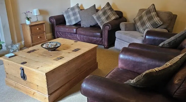 Beautiful 3-bed House in Longnor Near Buxton, Rezervați Hotel Hoteluri în Longnor cu parcare, Parcare