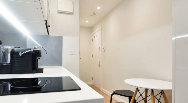 Студия Economy StayPrime Fitzrovia Serviced Apartments