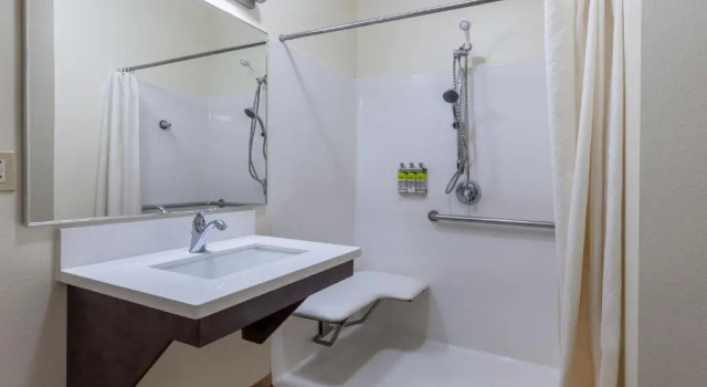 Люкс c 1 комнатой Candlewood Suites Kalamazoo by IHG