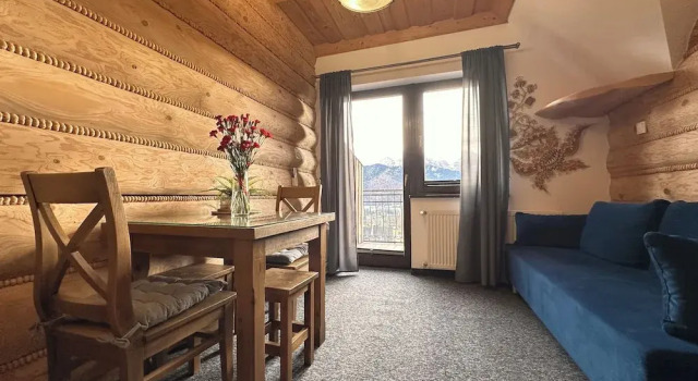 Апартаменты с балконом и с видом на горы Apartamenty z widokiem na Tatry Cztery Pory Roku
